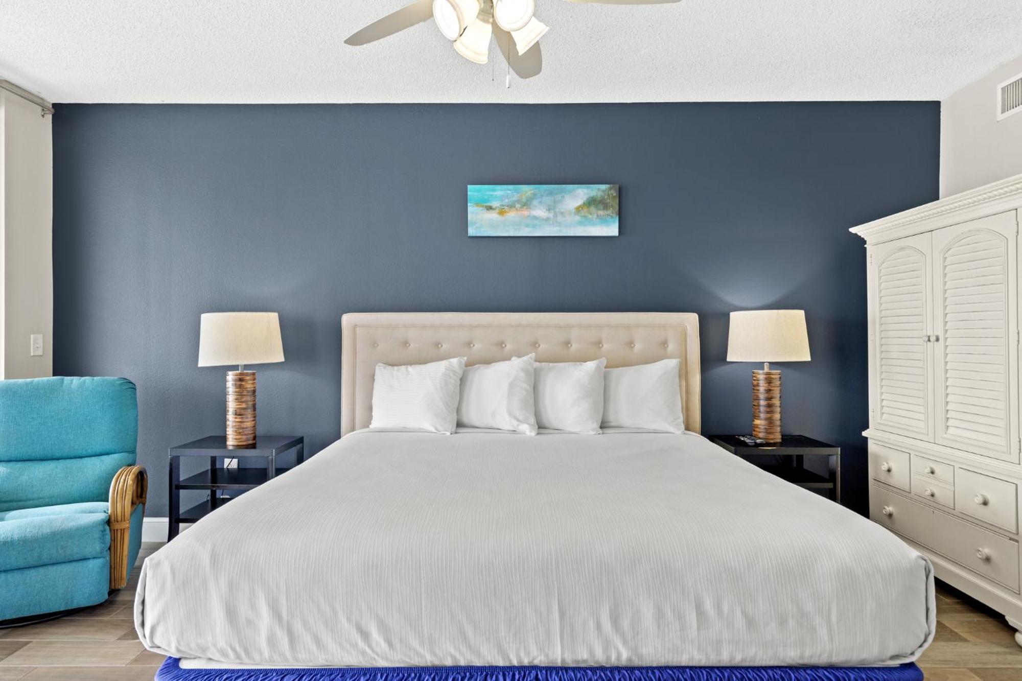 Official Majestic Beach Resort - Over 60 Units - All Ocean Front, Panama City Beach, Fl الغرفة الصورة