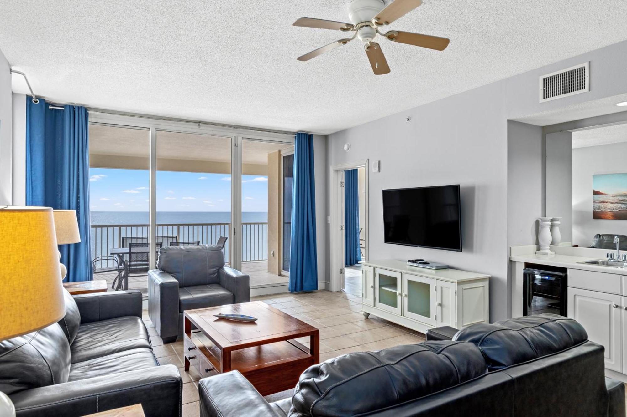 Official Majestic Beach Resort - Over 60 Units - All Ocean Front, Panama City Beach, Fl الغرفة الصورة