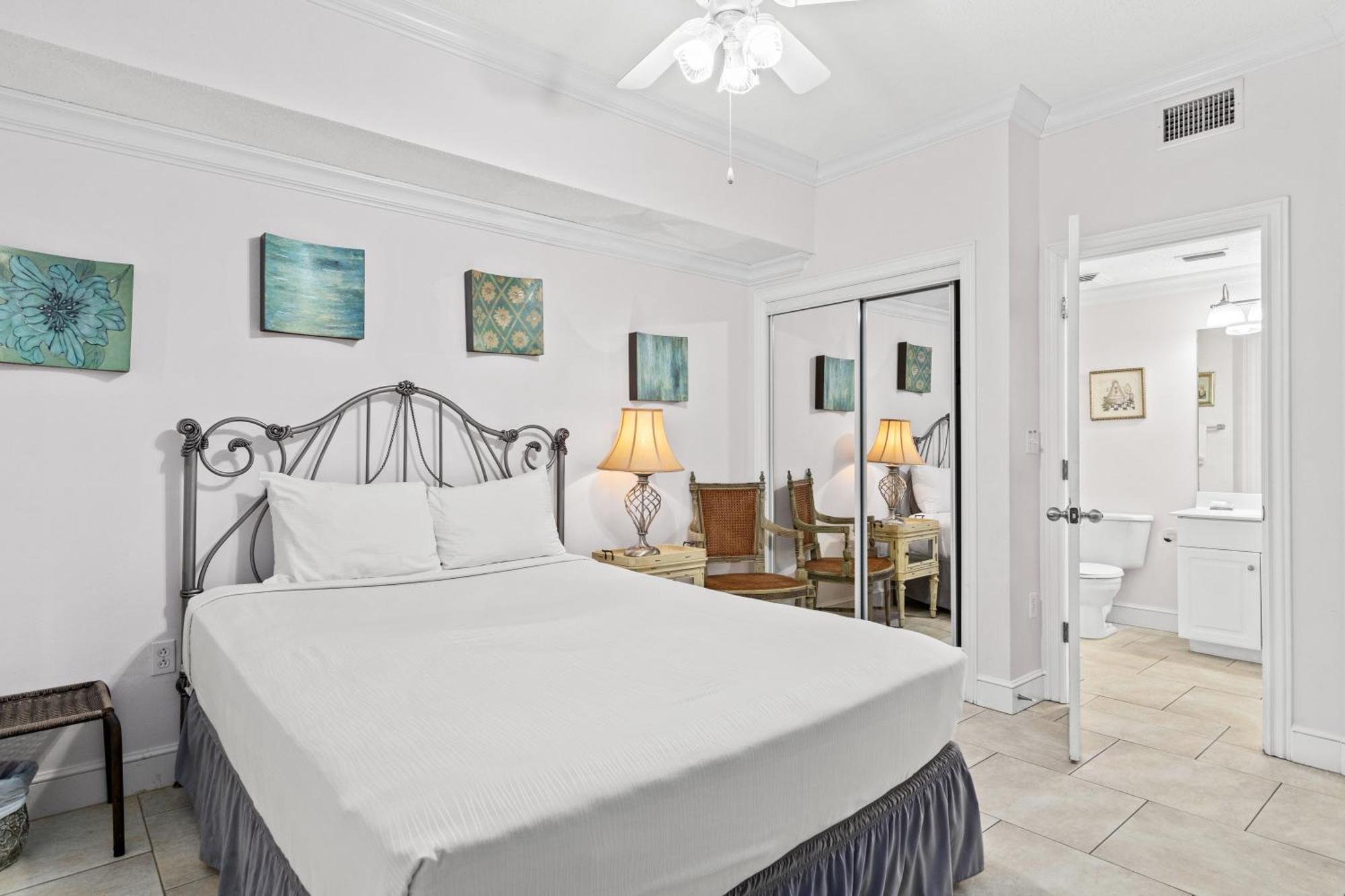 Official Majestic Beach Resort - Over 60 Units - All Ocean Front, Panama City Beach, Fl الغرفة الصورة