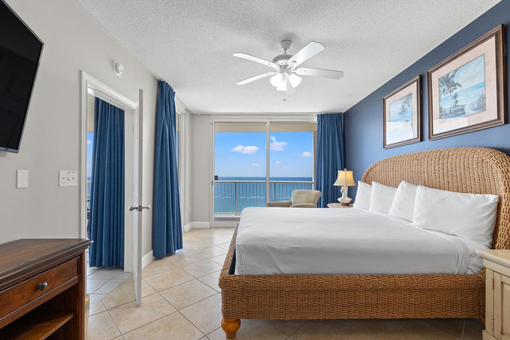 Official Majestic Beach Resort - Over 60 Units - All Ocean Front, Panama City Beach, Fl الغرفة الصورة