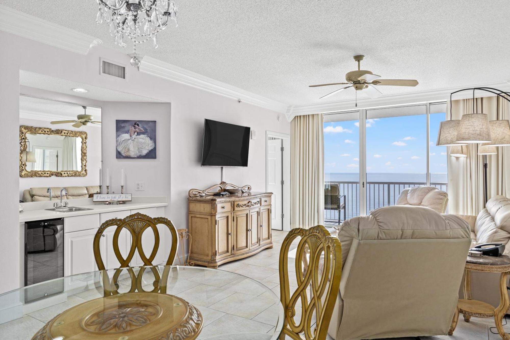 Official Majestic Beach Resort - Over 60 Units - All Ocean Front, Panama City Beach, Fl الغرفة الصورة