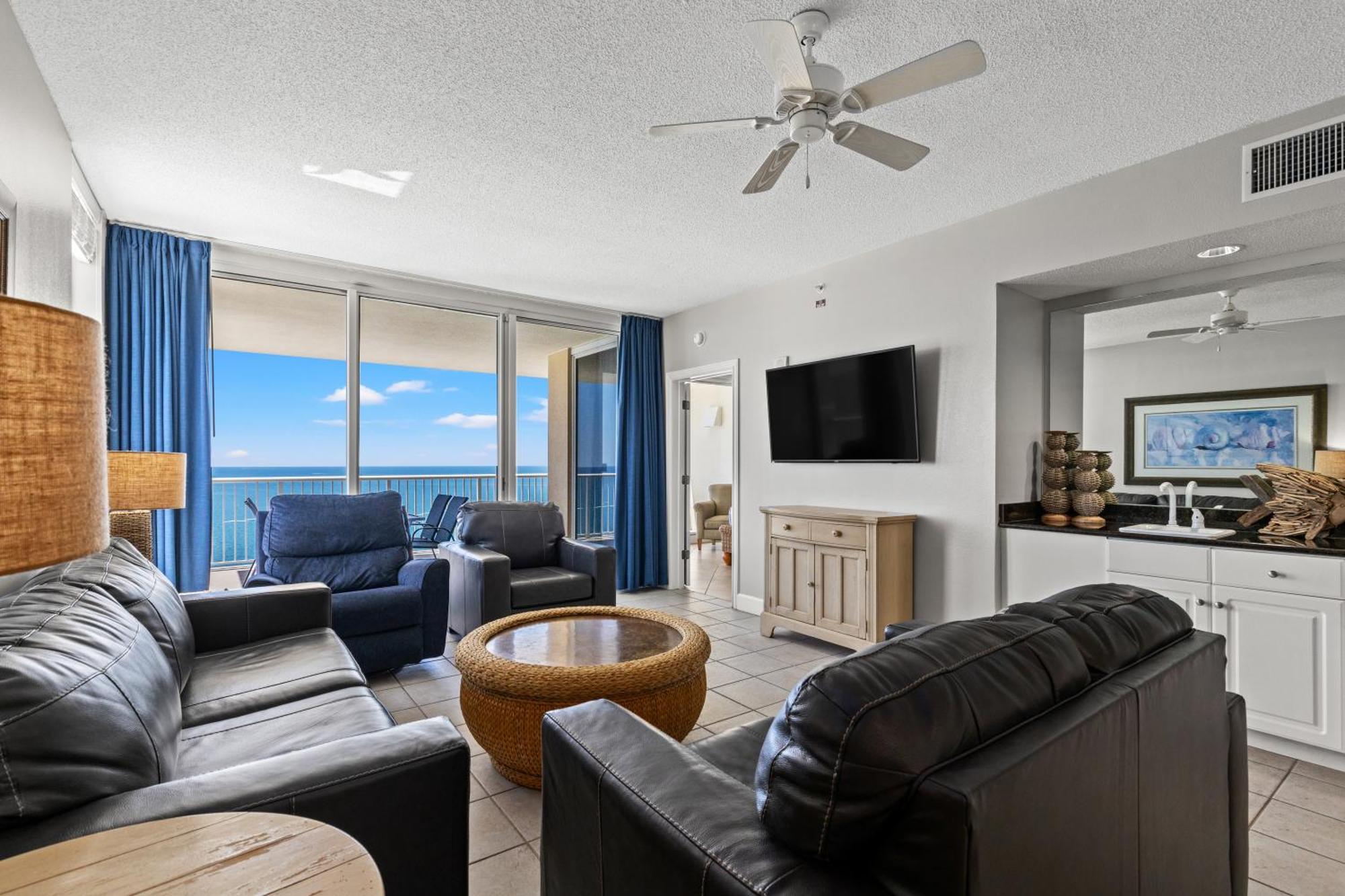 Official Majestic Beach Resort - Over 60 Units - All Ocean Front, Panama City Beach, Fl الغرفة الصورة