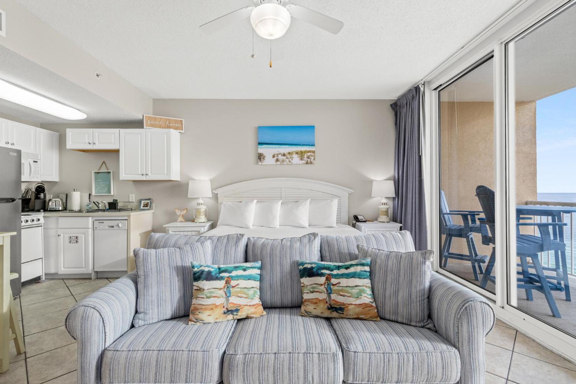 Official Majestic Beach Resort - Over 60 Units - All Ocean Front, Panama City Beach, Fl الغرفة الصورة