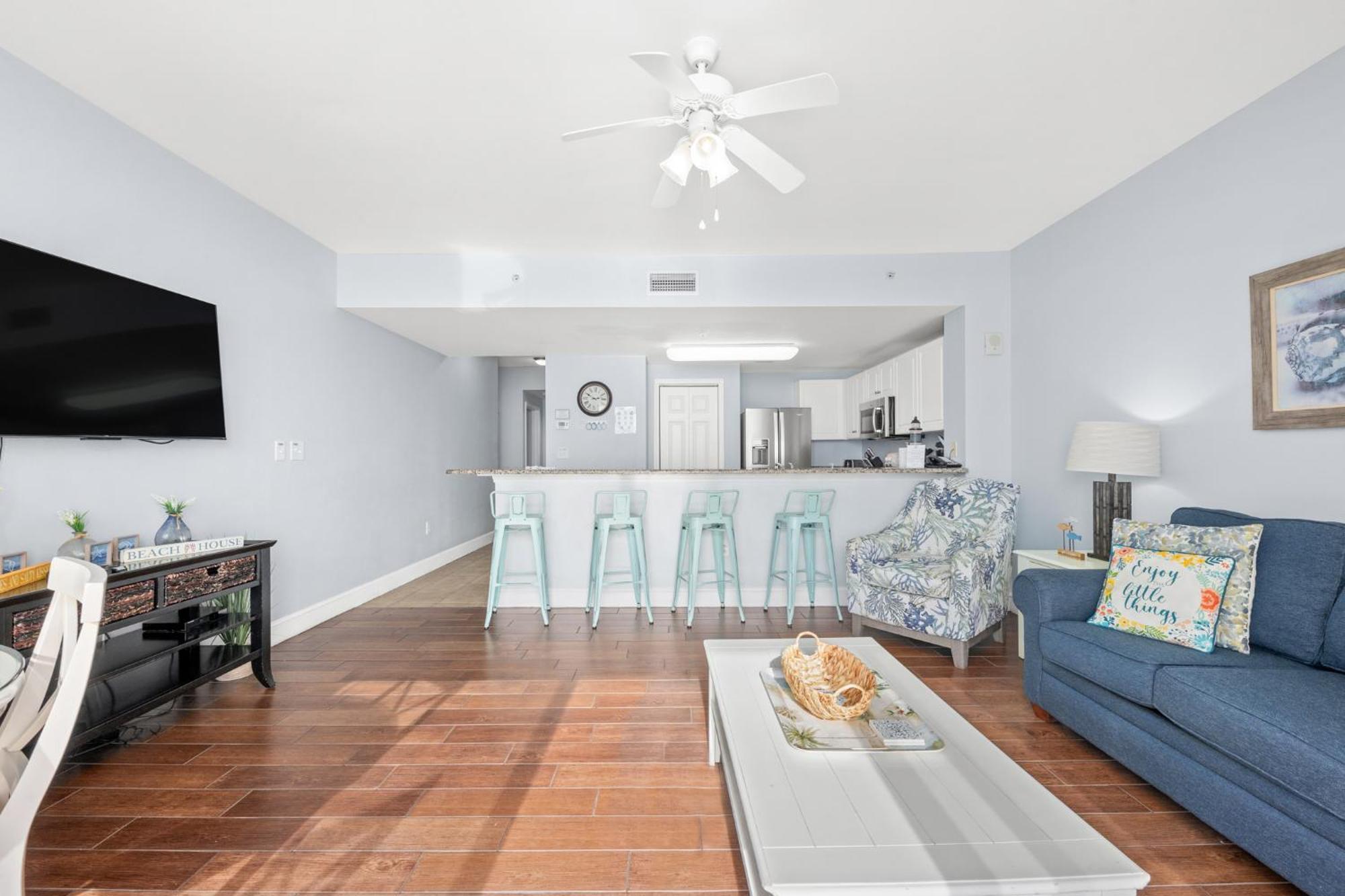 Official Majestic Beach Resort - Over 60 Units - All Ocean Front, Panama City Beach, Fl الغرفة الصورة