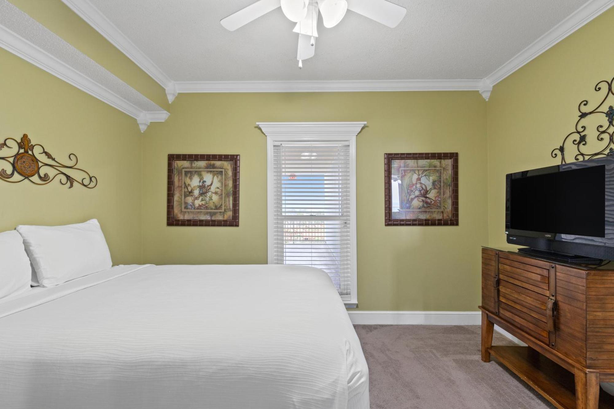 Official Majestic Beach Resort - Over 60 Units - All Ocean Front, Panama City Beach, Fl الغرفة الصورة