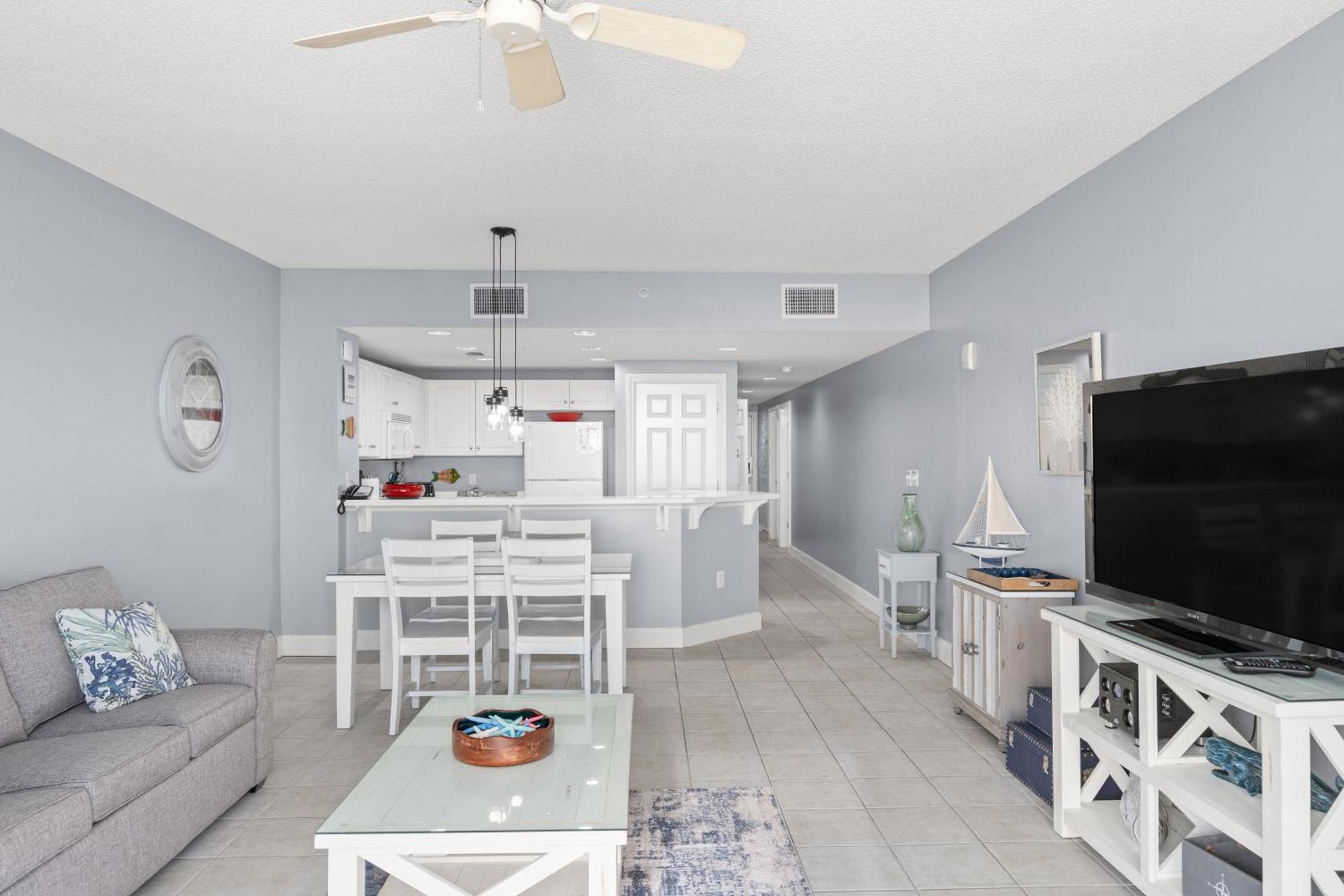 Official Majestic Beach Resort - Over 60 Units - All Ocean Front, Panama City Beach, Fl الغرفة الصورة